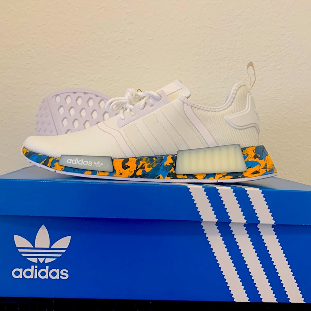 Adidas Men’s NMD R1 Sneaker Size 11 Brand New White